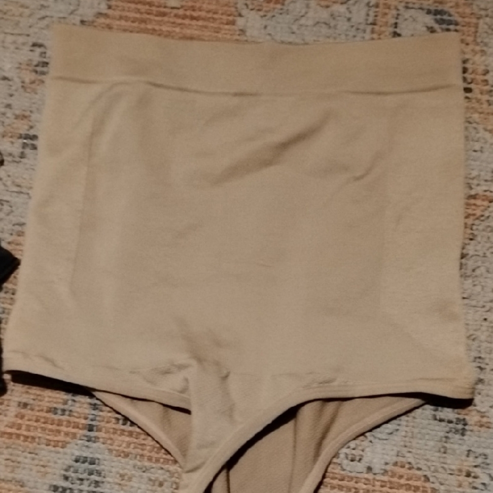 High-Waisted Tan Women's Shapewear Medium Nwt